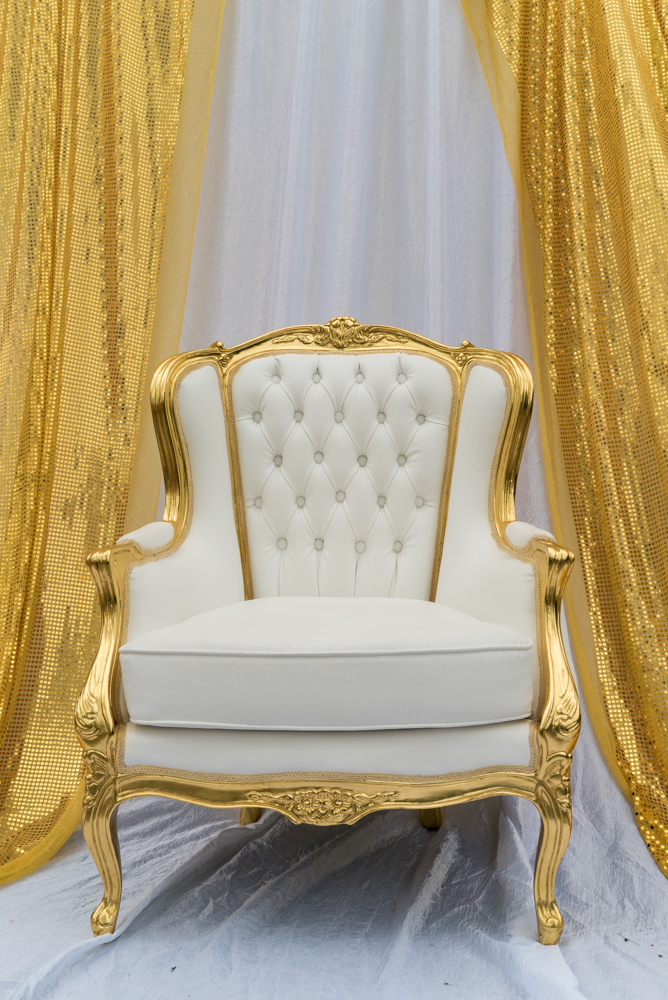 Throne online chair design
